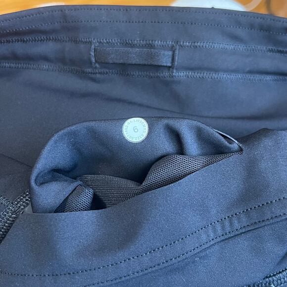 Lululemon Base Pace High-Rise Reflective Tight 25" Black Size 6 - Picture 6 of 6